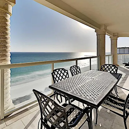 Beach Club 1606C